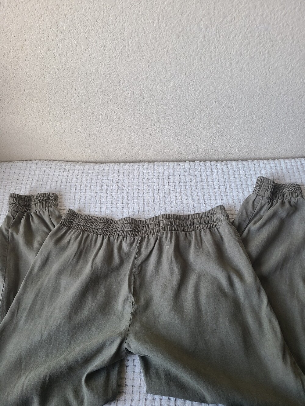 Cloth & Stone Olive Drawstring Jogger Pants Women's Size M - Picture 4 of 10